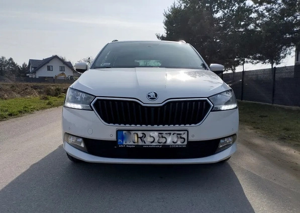 Skoda Fabia cena 23900 przebieg: 199000, rok produkcji 2019 z Oświęcim małe 154